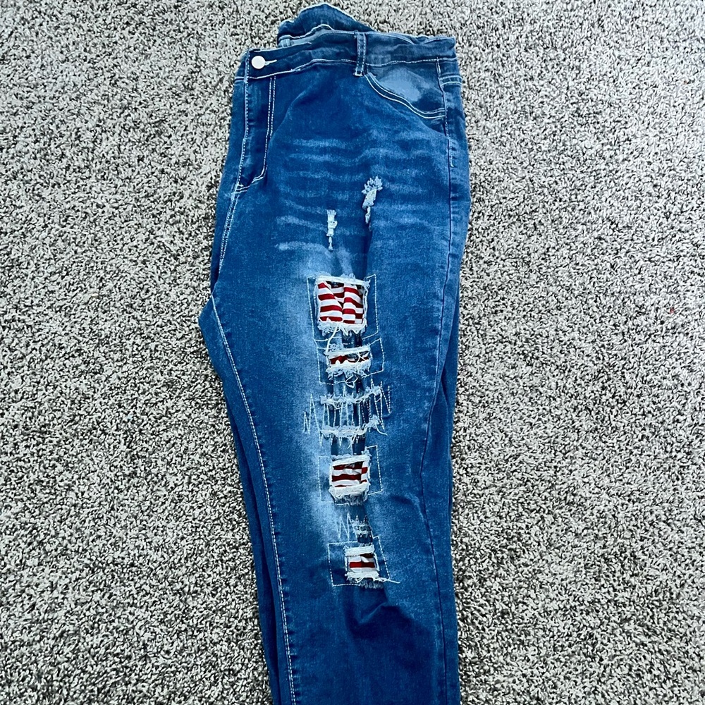 Distressed Blue Jeans with Patchwork